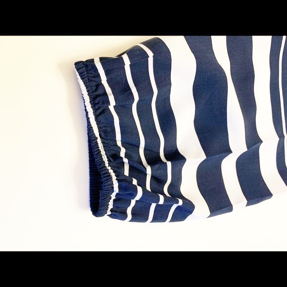 🌷Crown Ivy Blue/White Striped V-Neck Blouse Large - Picture 3 of 5